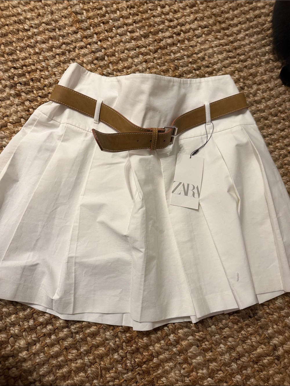 ZARA White Pleated Mini Skirt with Brown Belt
